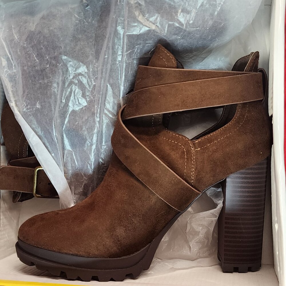Brand New In the box Brown Seven Dials Booties 8.5 Suede